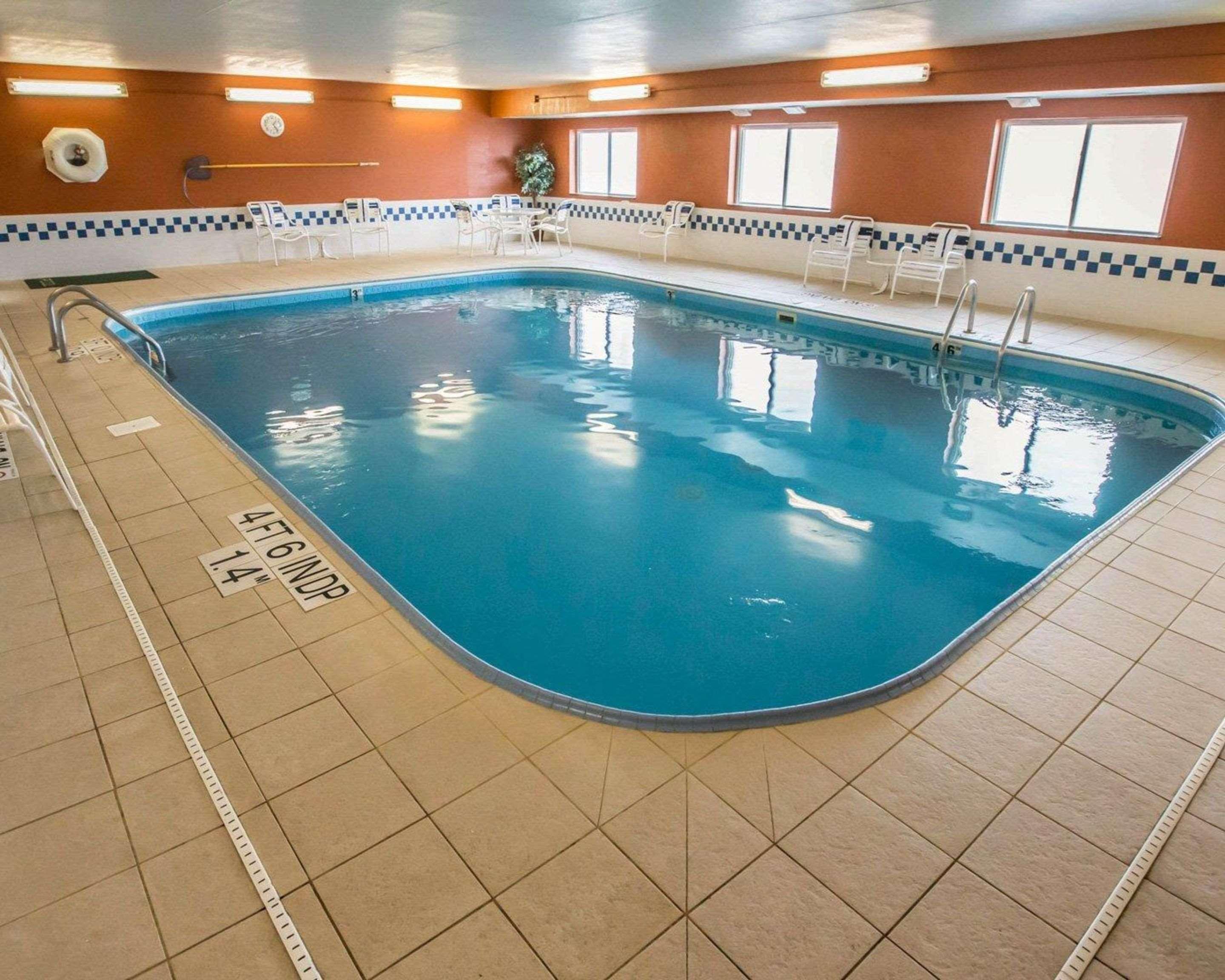 Mainstay Suites Joliet I-80 Buitenkant foto